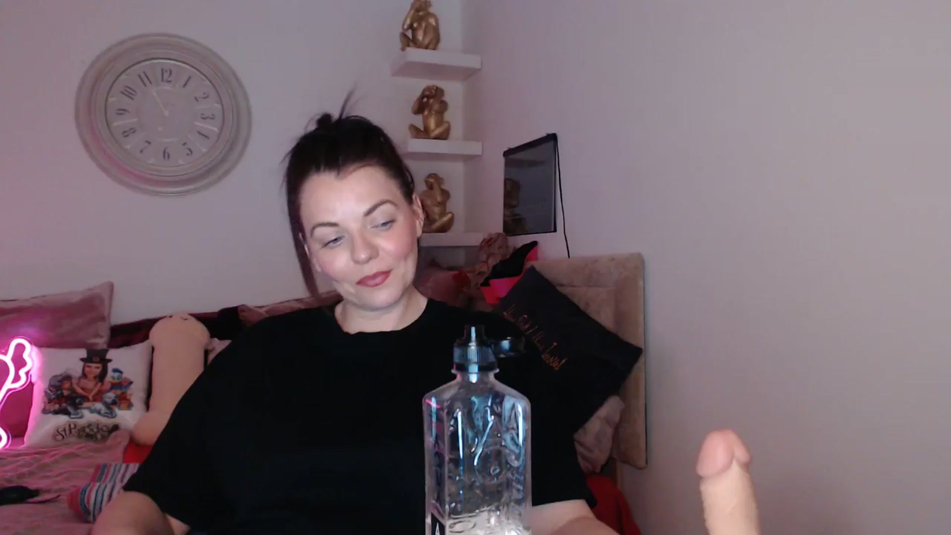 Gallery image thumbnail from innocentSamx's myfreecams stream on, 04/04/2025, 15:31 image 3 of 20