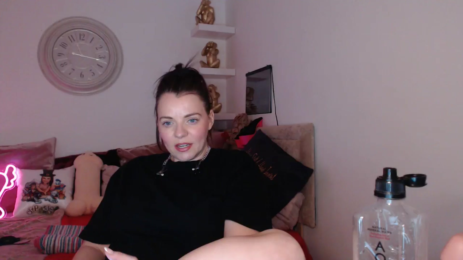 Gallery image thumbnail from innocentSamx's myfreecams stream on, 04/04/2025, 15:31 image 20 of 20