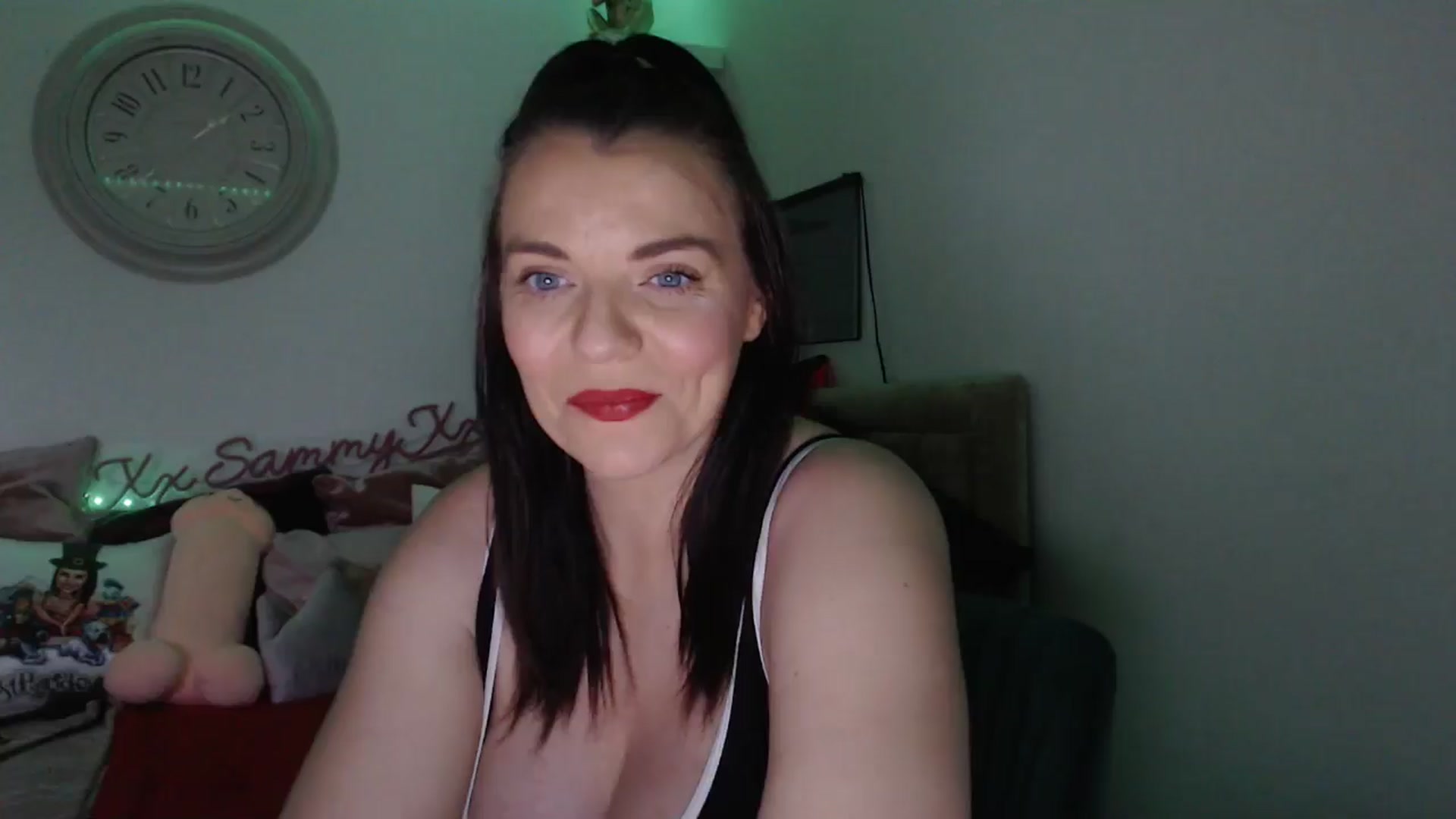 Gallery image thumbnail from innocentSamx's myfreecams stream on, 04/06/2025, 18:01 image 10 of 20