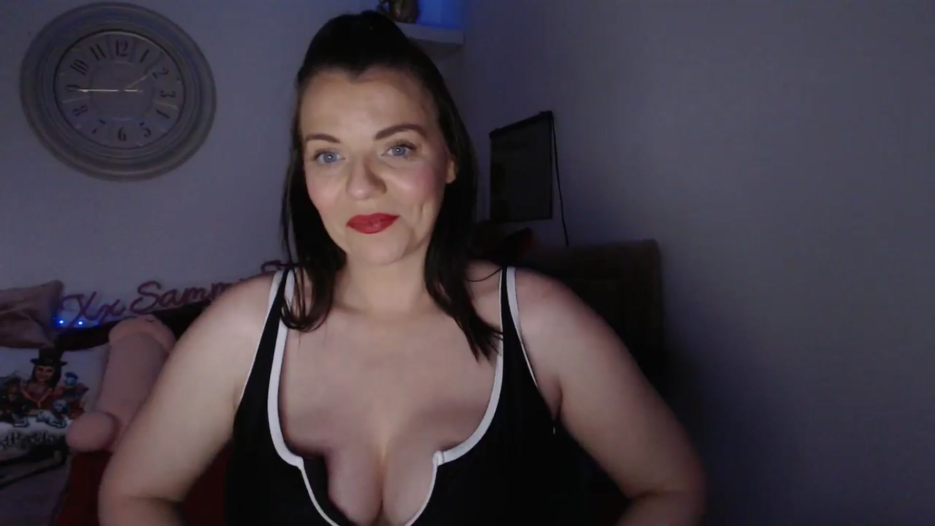 Gallery image thumbnail from innocentSamx's myfreecams stream on, 04/06/2025, 18:01 image 18 of 20