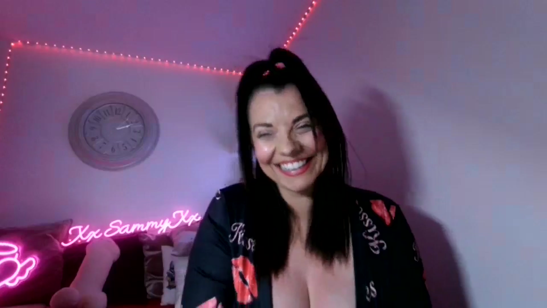 Gallery image thumbnail from innocentSamx's myfreecams stream on, 04/08/2025, 18:22 image 19 of 20