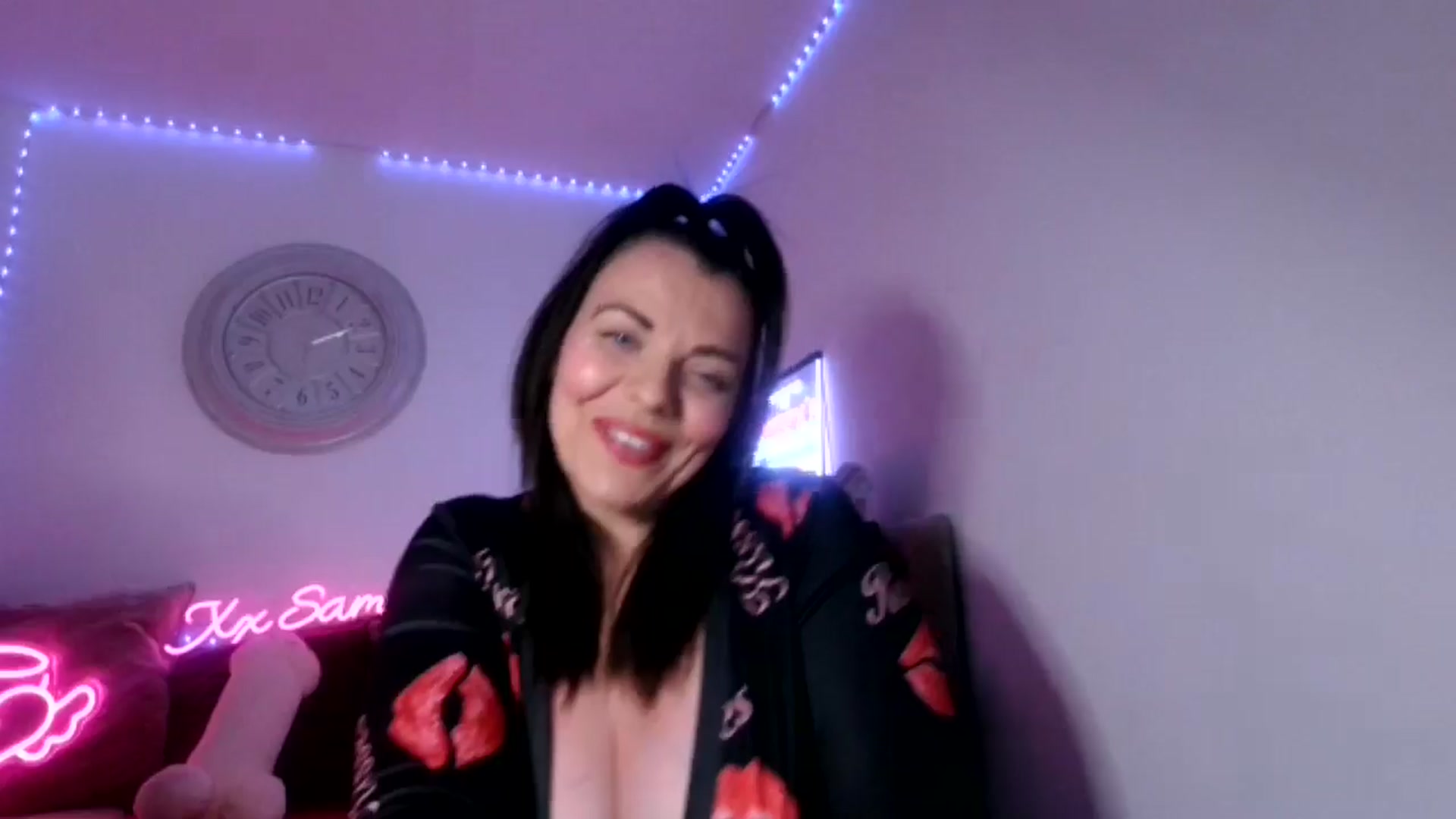 Gallery image thumbnail from innocentSamx's myfreecams stream on, 04/08/2025, 18:22 image 14 of 20