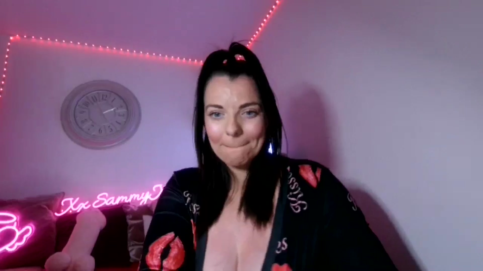 Gallery image thumbnail from innocentSamx's myfreecams stream on, 04/08/2025, 18:22 image 7 of 20