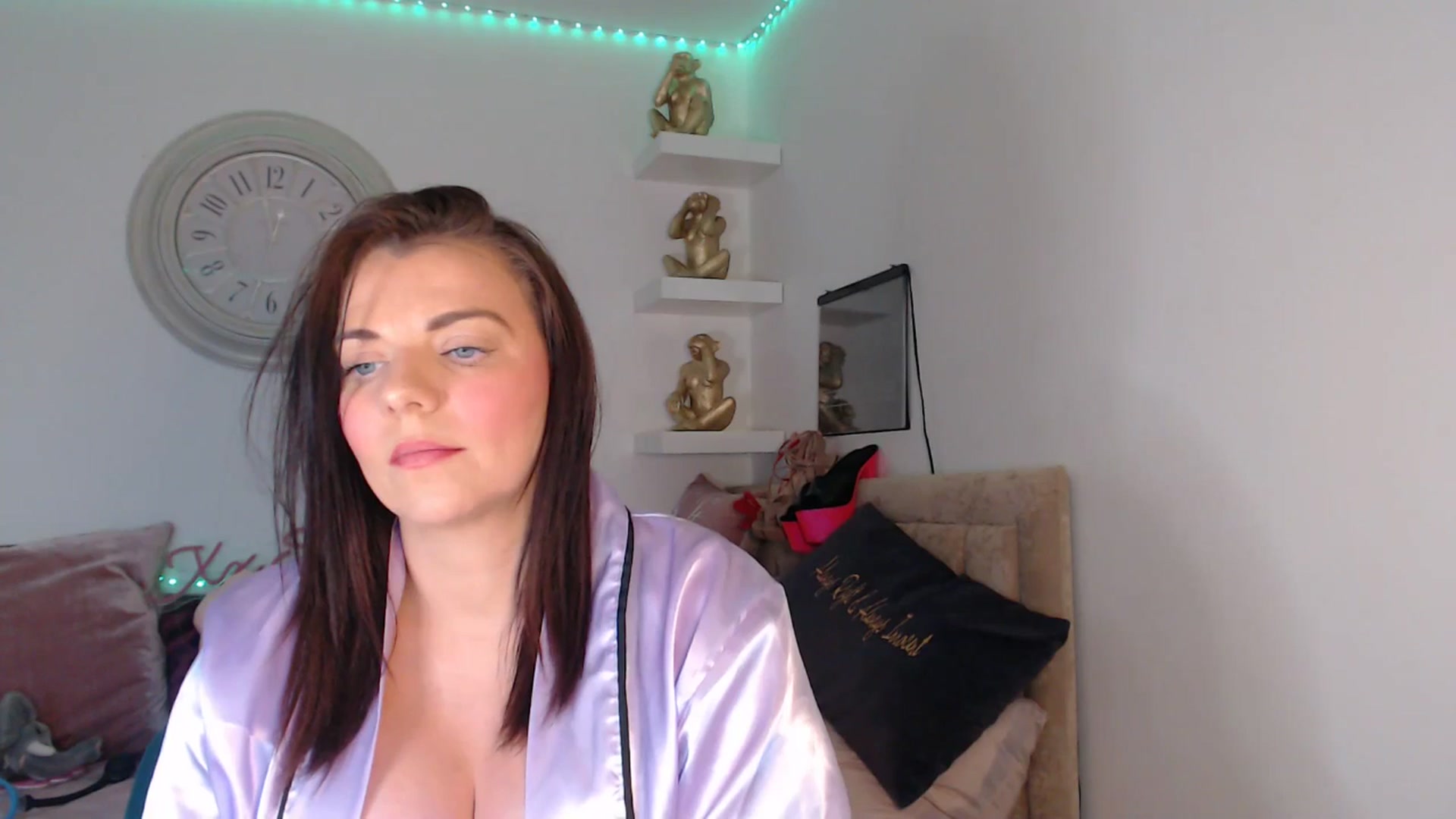 Gallery image thumbnail from innocentSamx's myfreecams stream on, 04/11/2025, 15:51 image 18 of 20