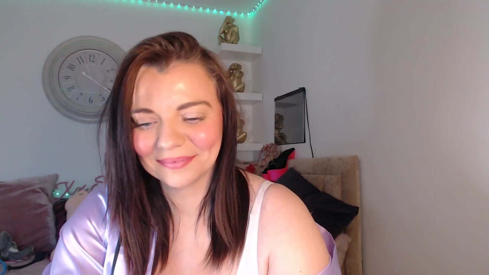 Gallery image thumbnail from innocentSamx's myfreecams stream on, 04/11/2025, 15:51 image 9 of 20