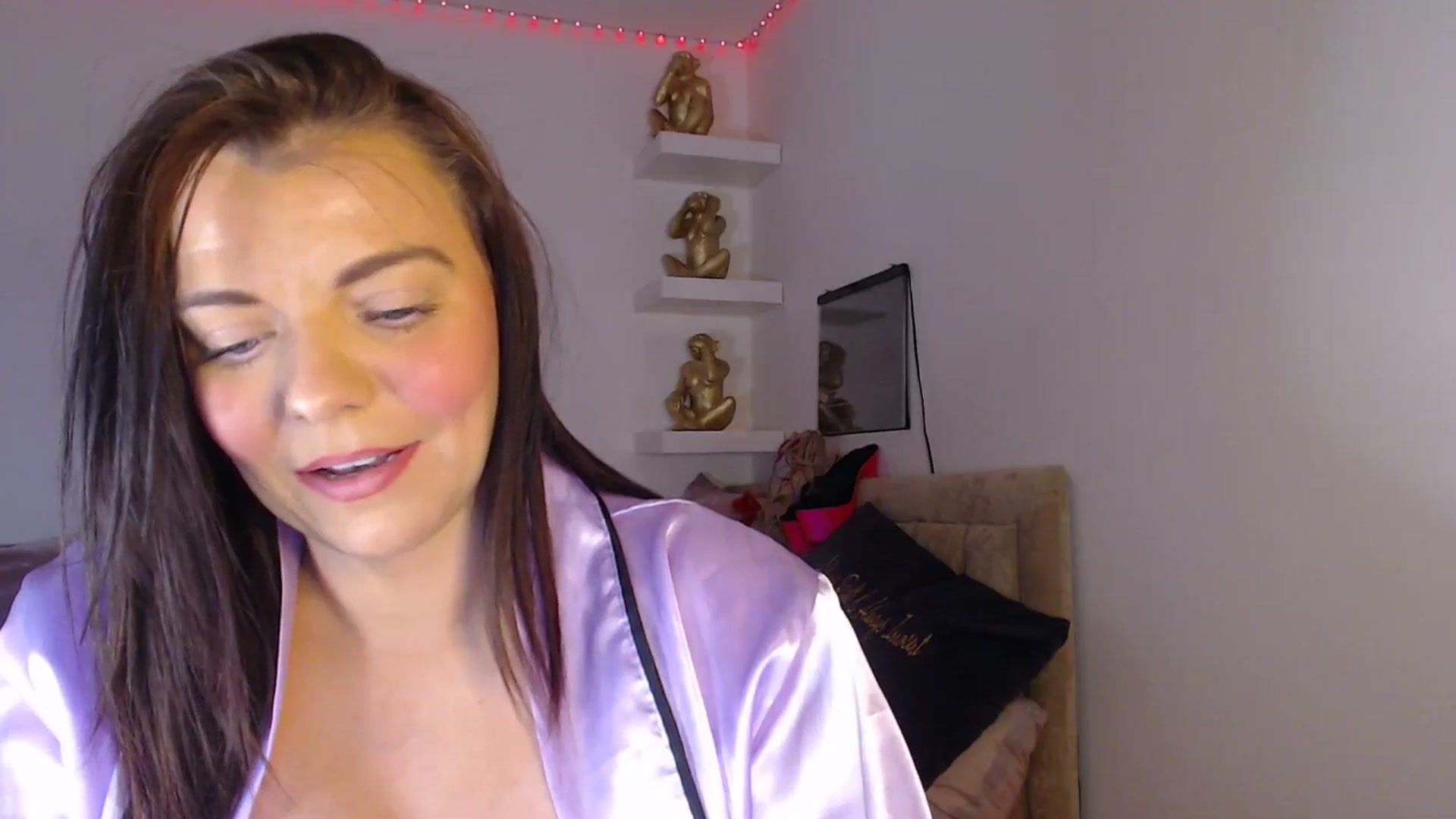 Gallery image thumbnail from innocentSamx's myfreecams stream on, 04/11/2025, 16:19 image 17 of 20