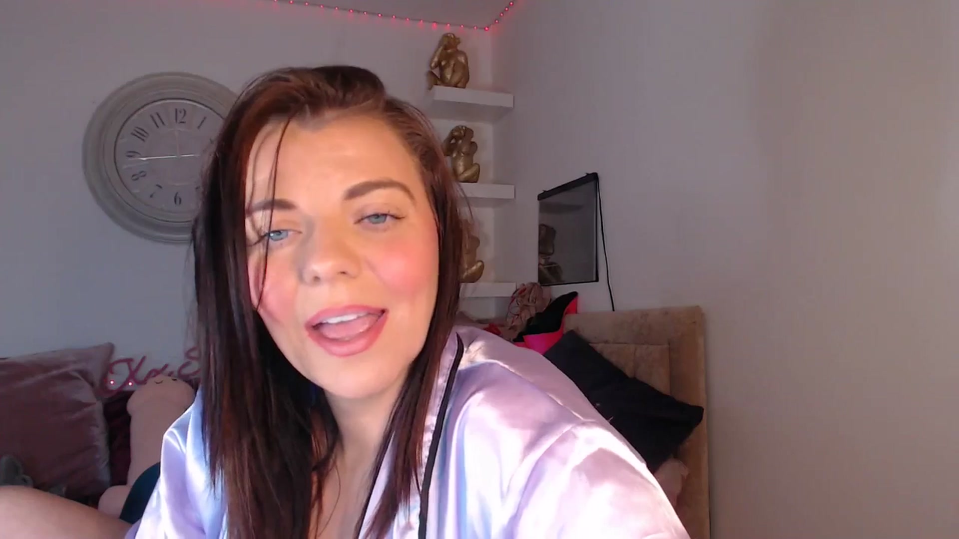Gallery image thumbnail from innocentSamx's myfreecams stream on, 04/11/2025, 16:19 image 4 of 20