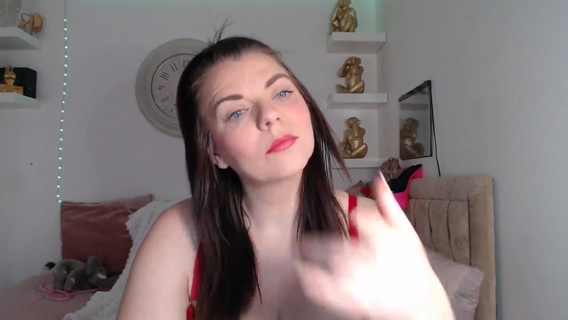 Gallery image thumbnail from innocentSamx's myfreecams stream on, 04/14/2025, 10:07 image 12 of 20