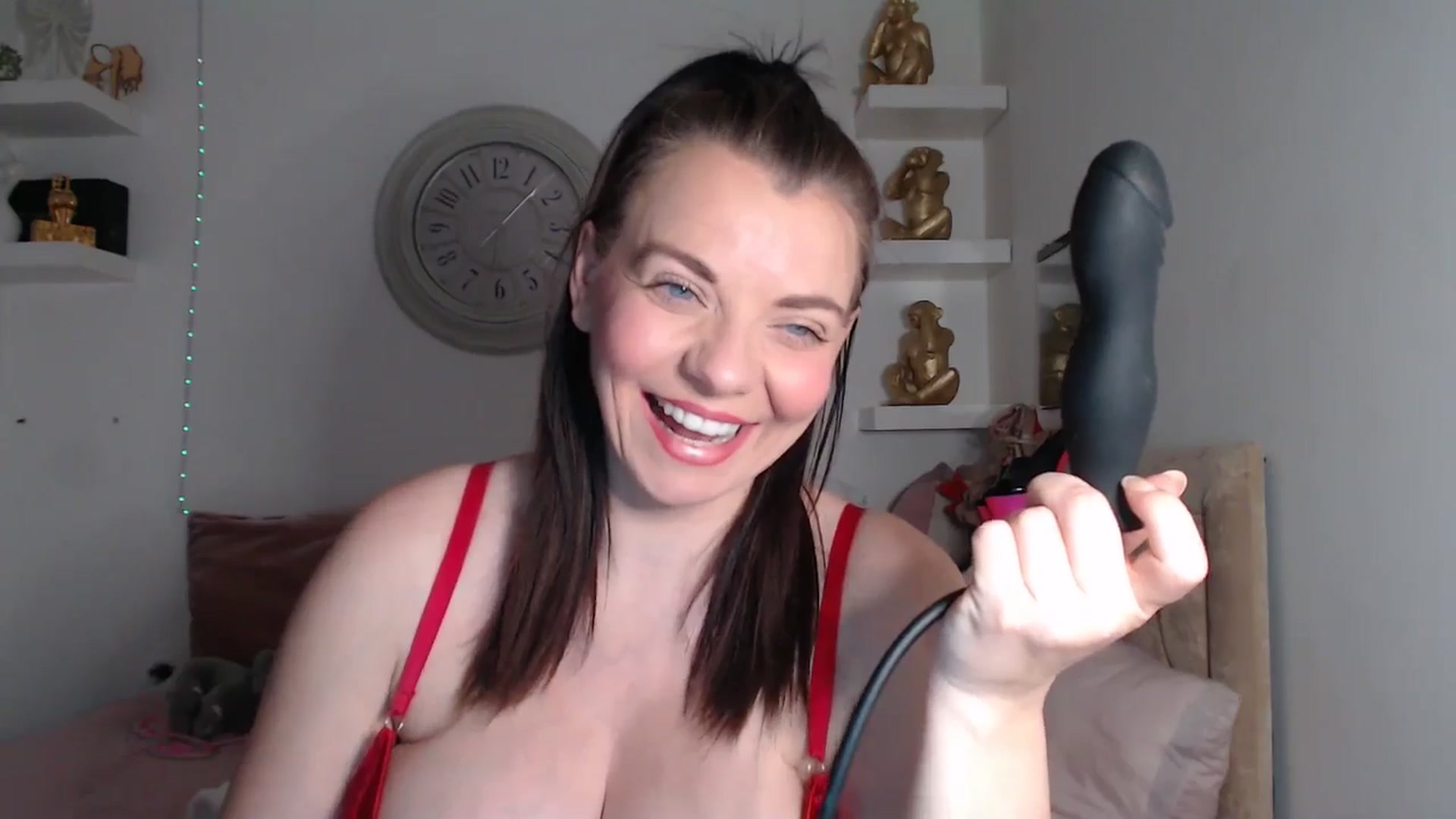 Gallery image thumbnail from innocentSamx's myfreecams stream on, 04/14/2025, 10:30 image 6 of 20