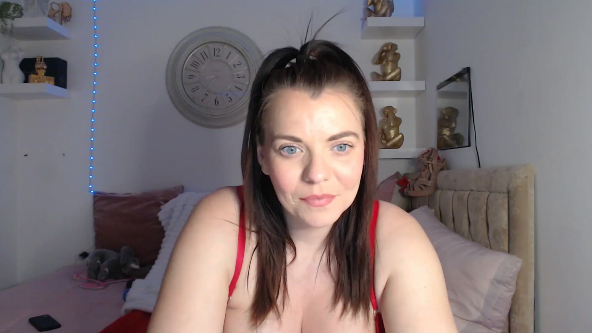Gallery image thumbnail from innocentSamx's myfreecams stream on, 04/14/2025, 11:38 image 11 of 20