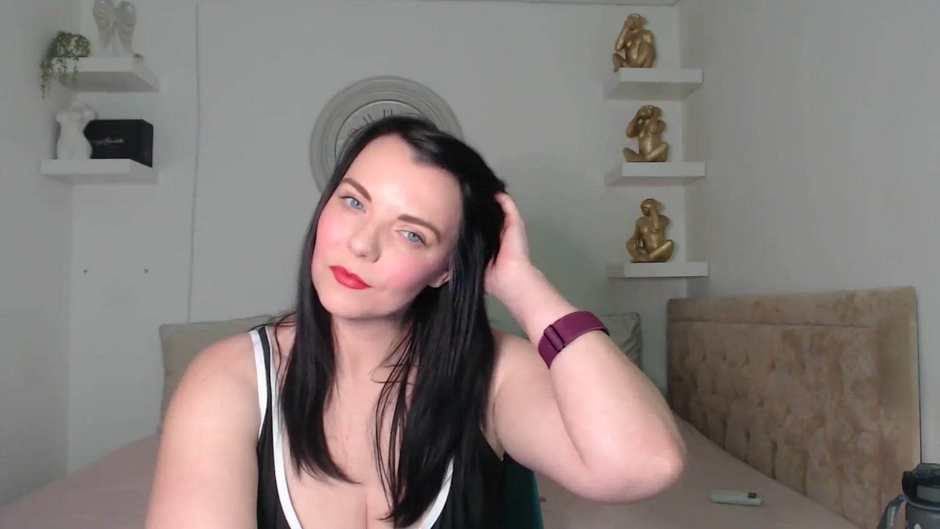 Gallery image thumbnail from innocentSamx's myfreecams stream on, 11/16/2025, 15:13 image 8 of 20