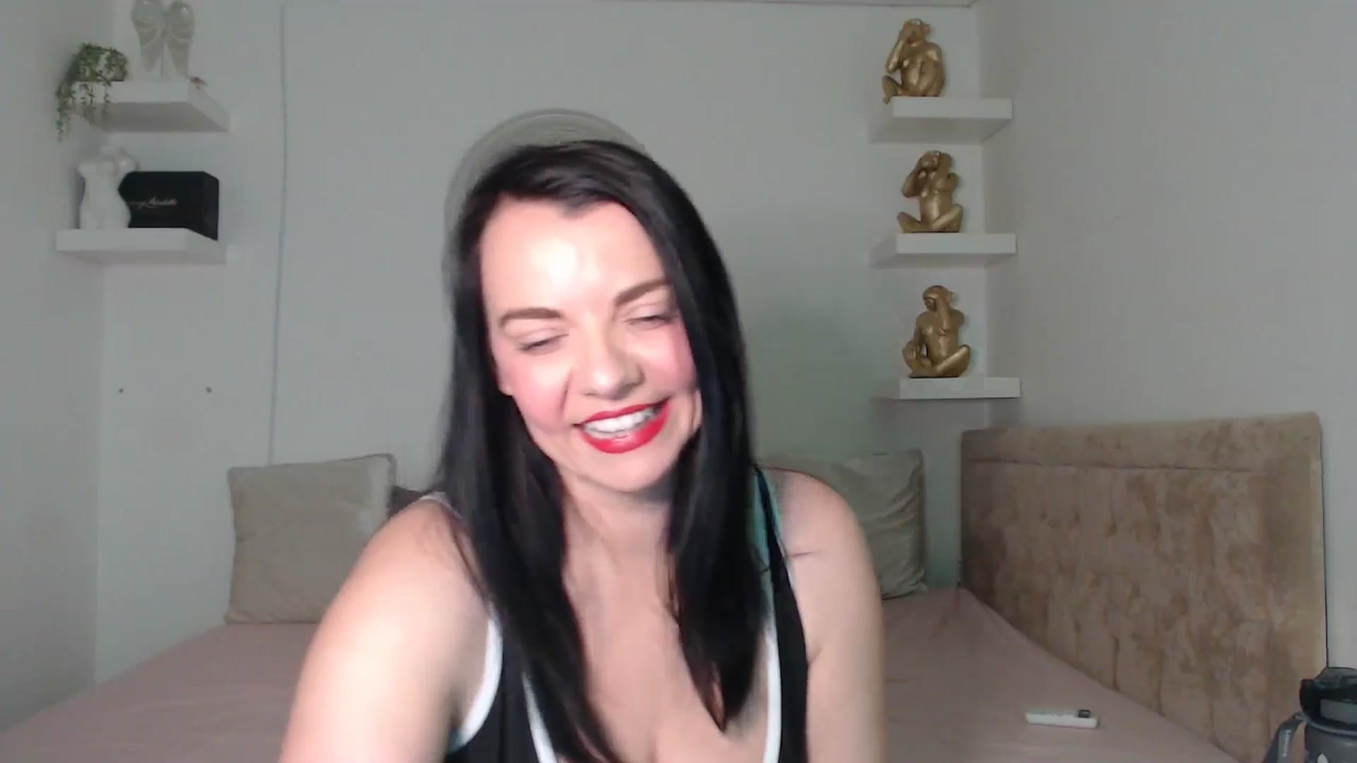 Gallery image thumbnail from innocentSamx's myfreecams stream on, 11/16/2025, 15:13 image 3 of 20