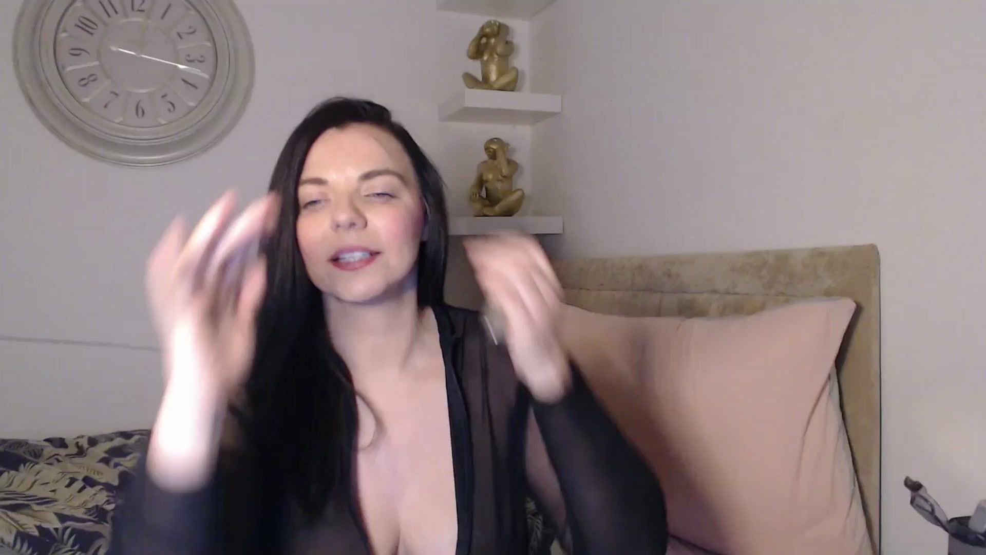 Gallery image thumbnail from innocentSamx's myfreecams stream on, 11/22/2025, 15:59 image 17 of 20