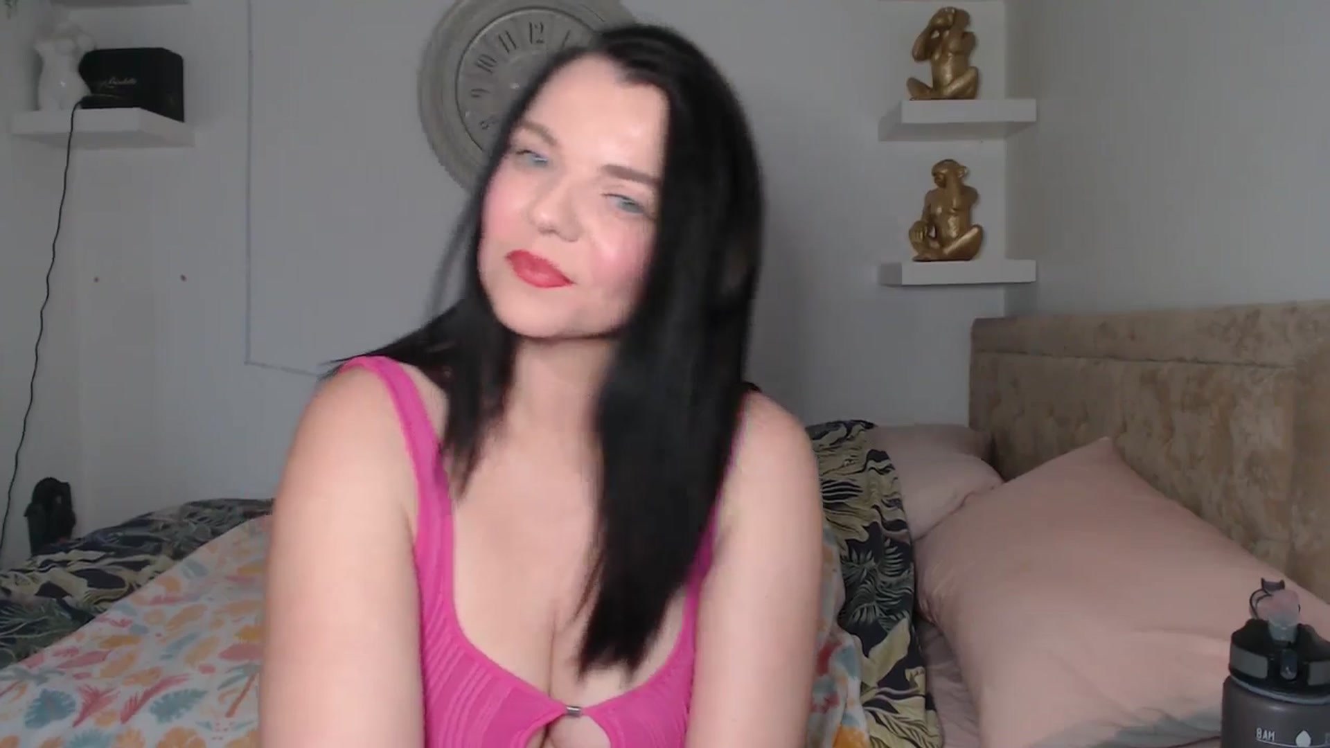 Gallery image thumbnail from innocentSamx's myfreecams stream on, 11/23/2025, 12:53 image 12 of 20
