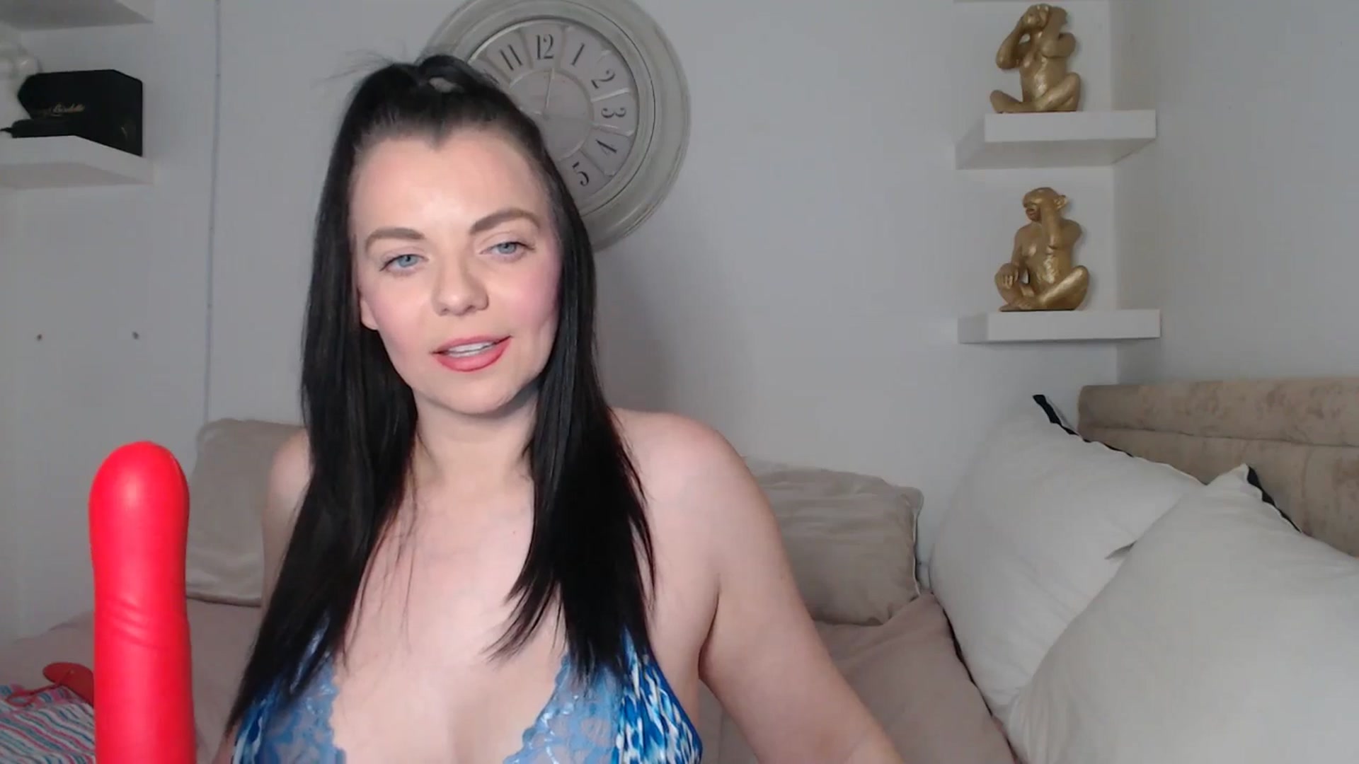 Gallery image thumbnail from innocentSamx's myfreecams stream on, 01/03/2026, 14:29 image 13 of 20