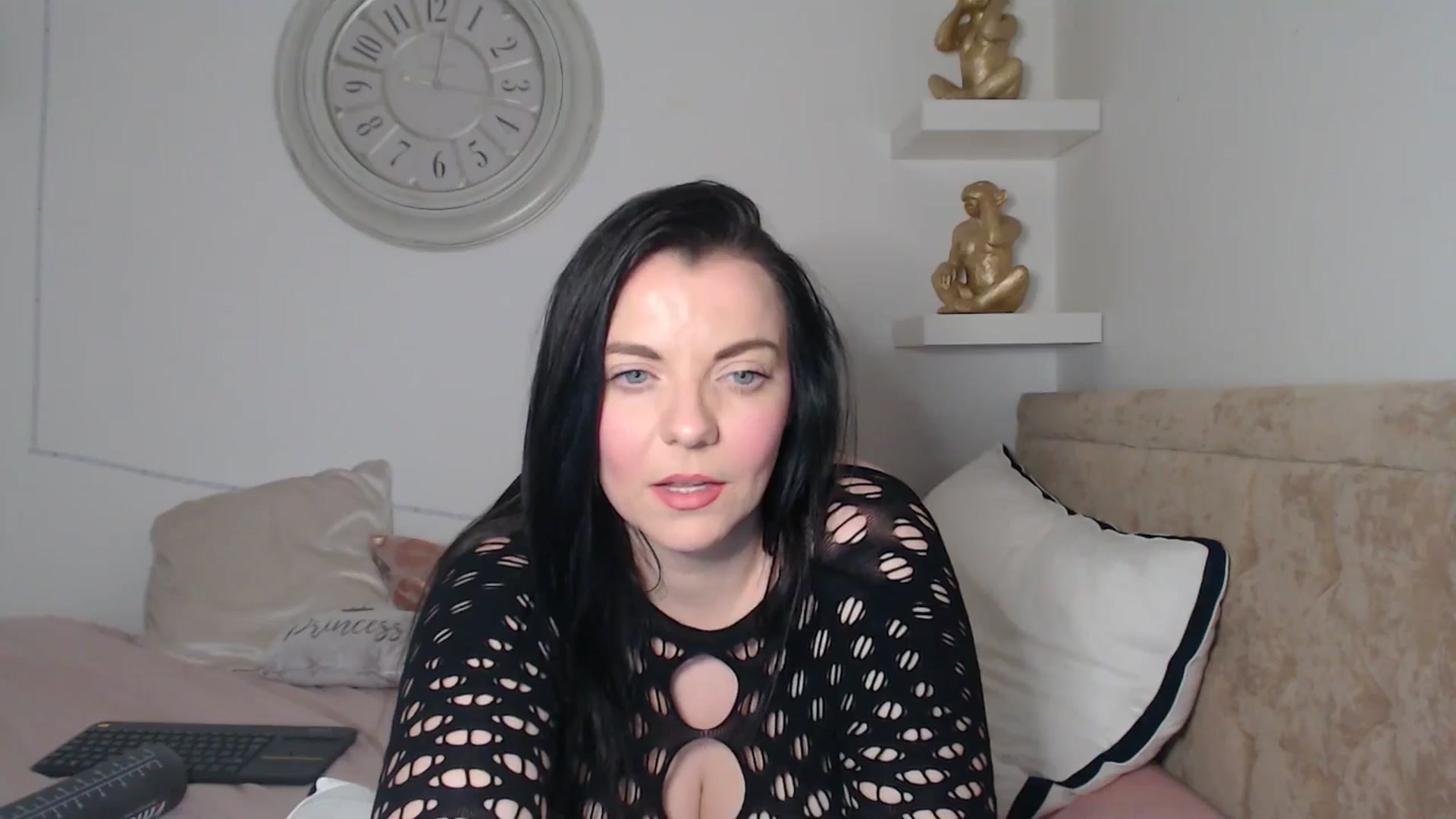 Gallery image thumbnail from innocentSamx's myfreecams stream on, 01/10/2026, 21:20 image 12 of 20