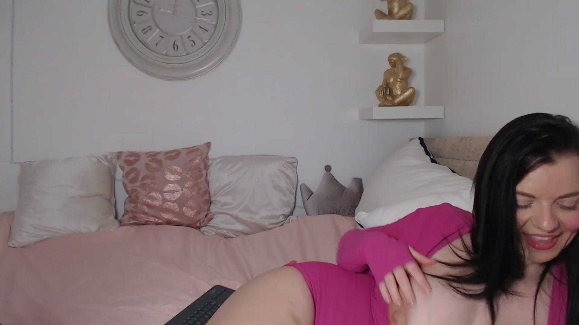 Gallery image thumbnail from innocentSamx's myfreecams stream on, 01/18/2026, 14:44 image 16 of 20