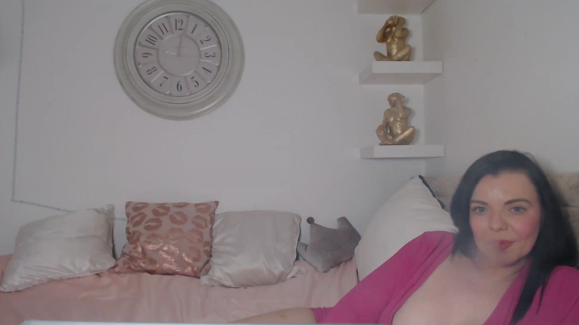 Gallery image thumbnail from innocentSamx's myfreecams stream on, 01/18/2026, 15:31 image 5 of 20