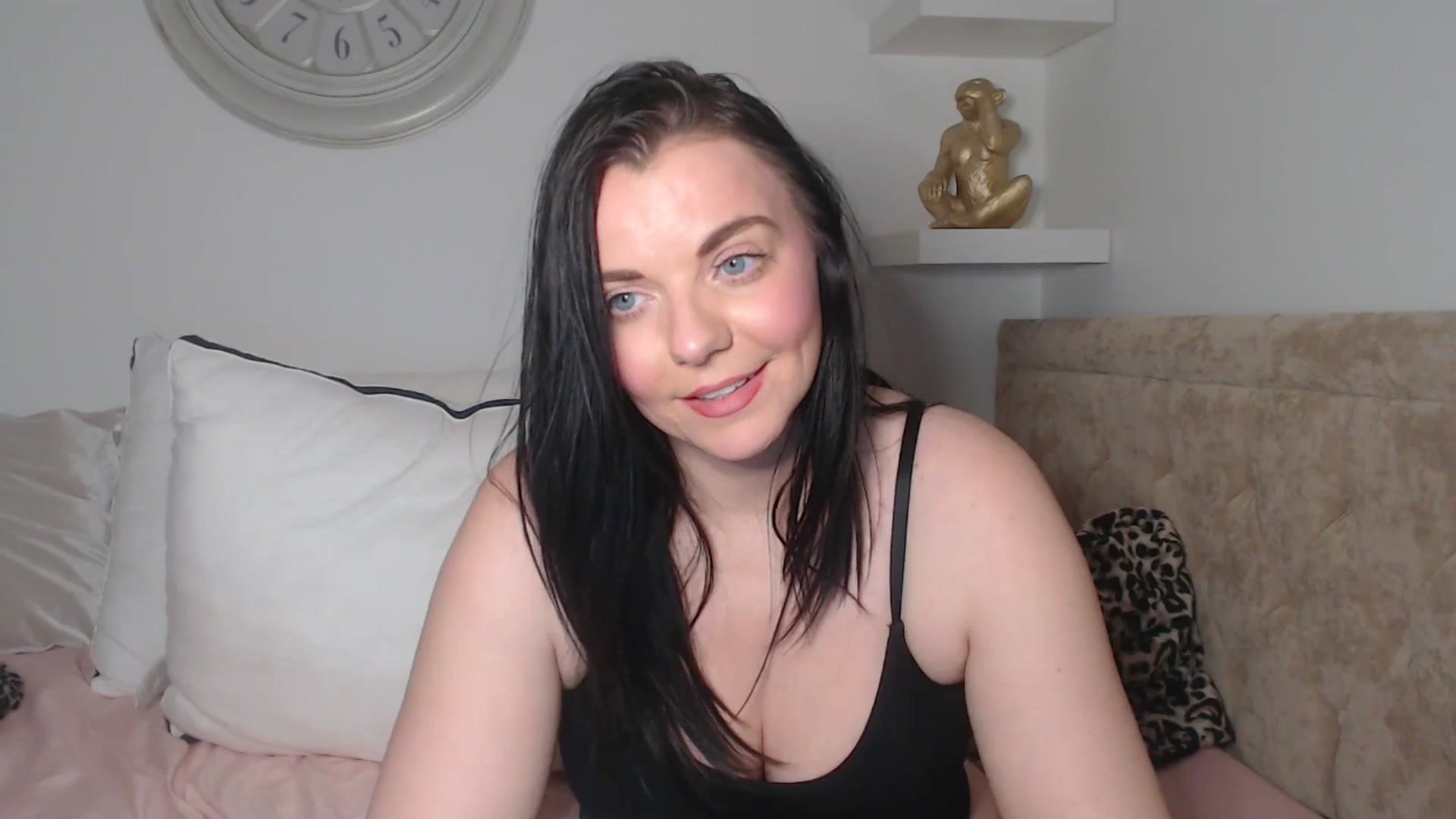 Gallery image thumbnail from innocentSamx's myfreecams stream on, 02/07/2026, 18:36 image 12 of 20