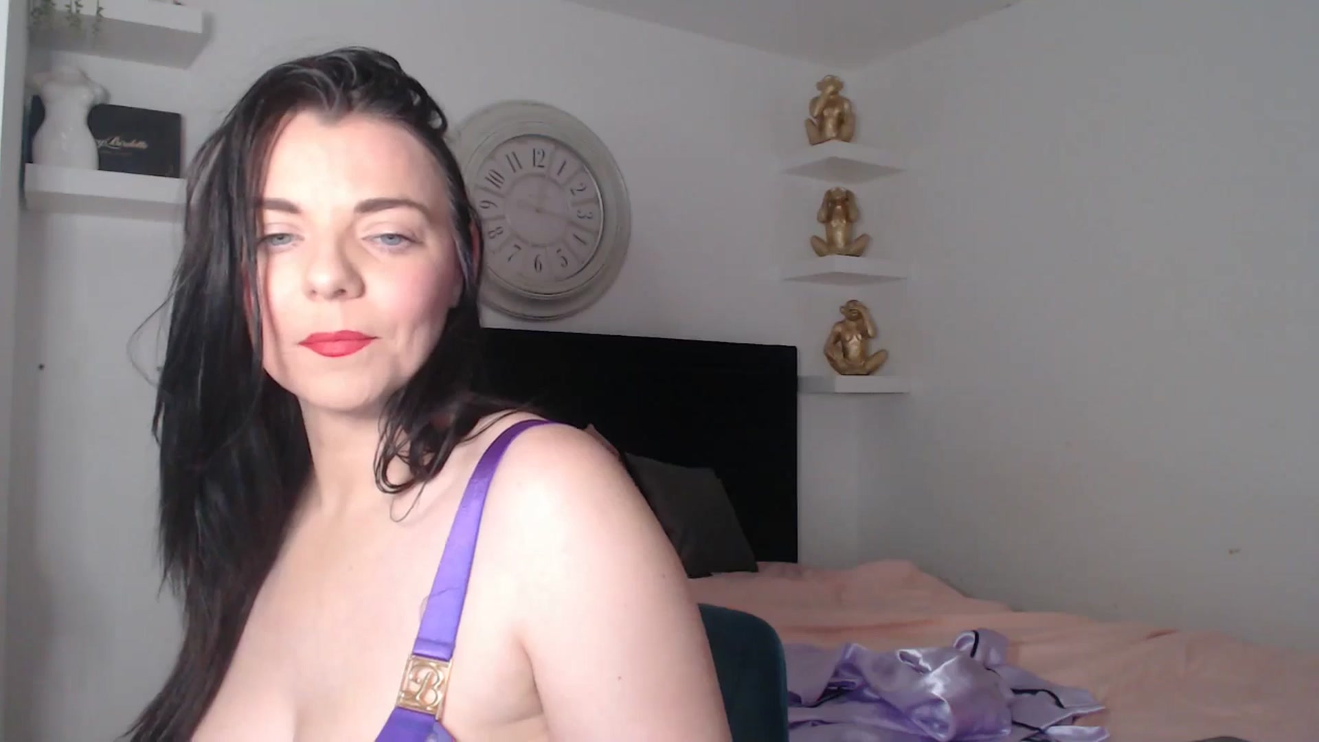 Gallery image thumbnail from innocentSamx's myfreecams stream on, 03/10/2026, 11:03 image 12 of 20