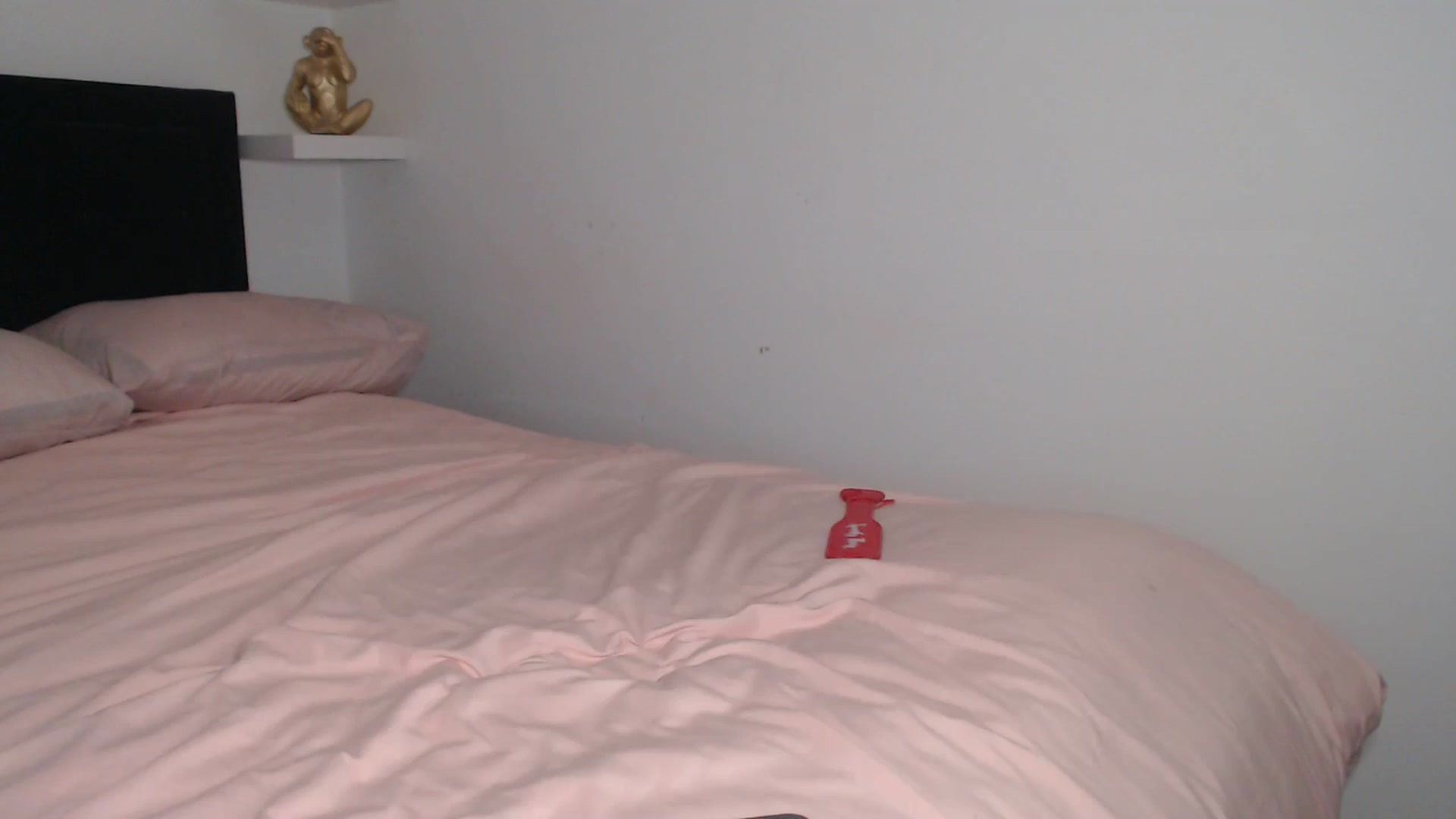 Gallery image thumbnail from innocentSamx's myfreecams stream on, 03/12/2026, 12:09 image 17 of 20