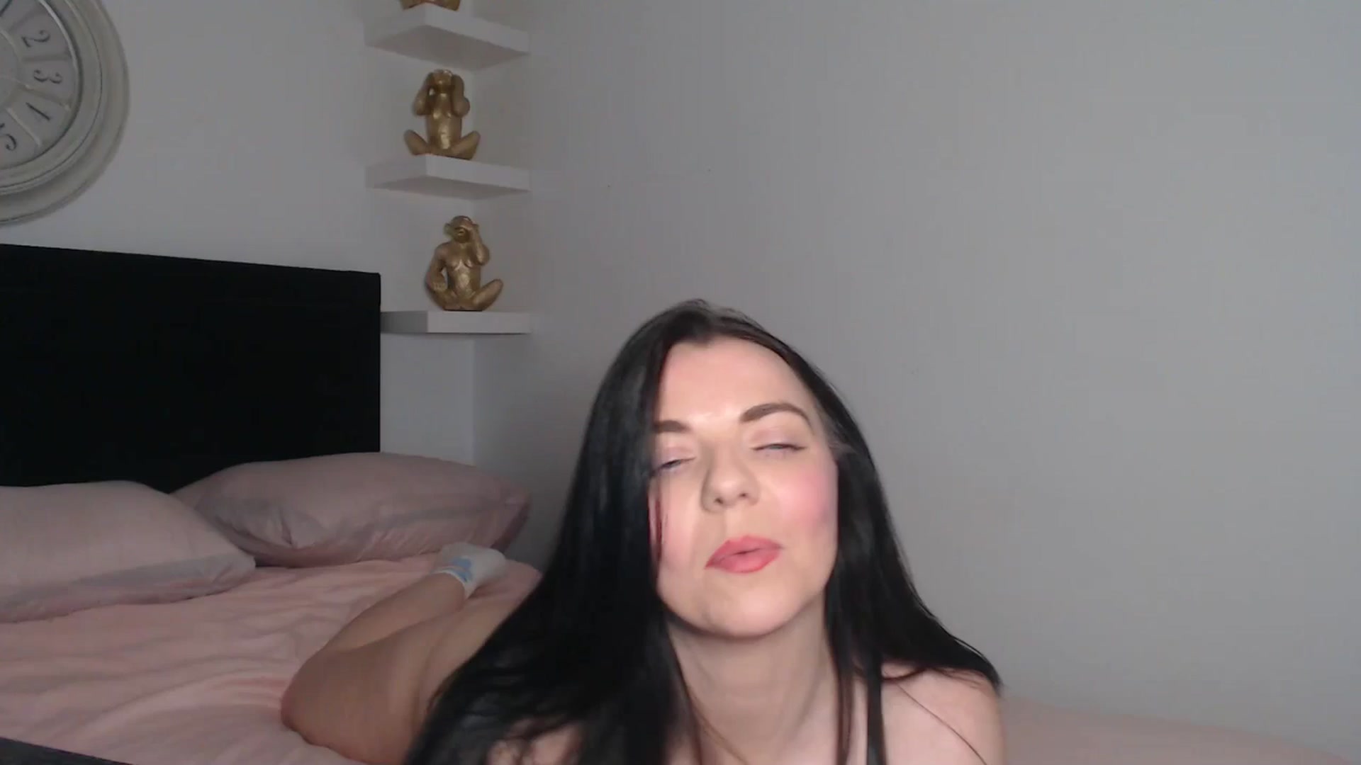 Gallery image thumbnail from innocentSamx's myfreecams stream on, 03/12/2026, 13:25 image 4 of 20