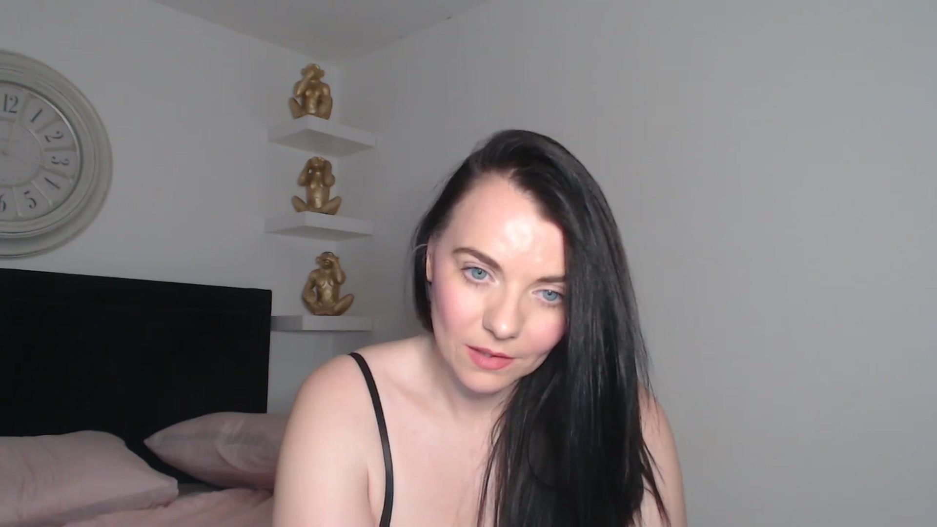 Gallery image thumbnail from innocentSamx's myfreecams stream on, 03/12/2026, 14:25 image 16 of 20