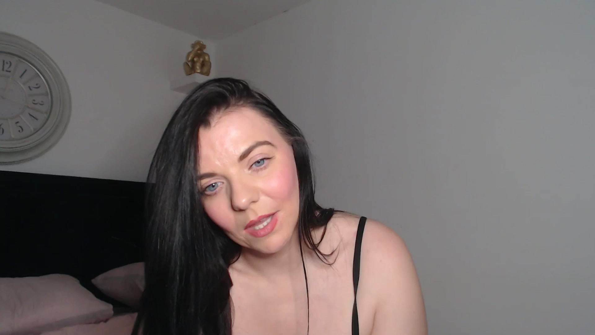 Gallery image thumbnail from innocentSamx's myfreecams stream on, 03/12/2026, 14:25 image 20 of 20