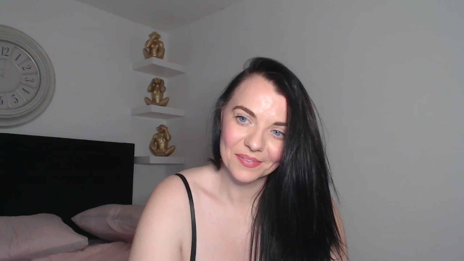 Gallery image thumbnail from innocentSamx's myfreecams stream on, 03/12/2026, 14:25 image 17 of 20