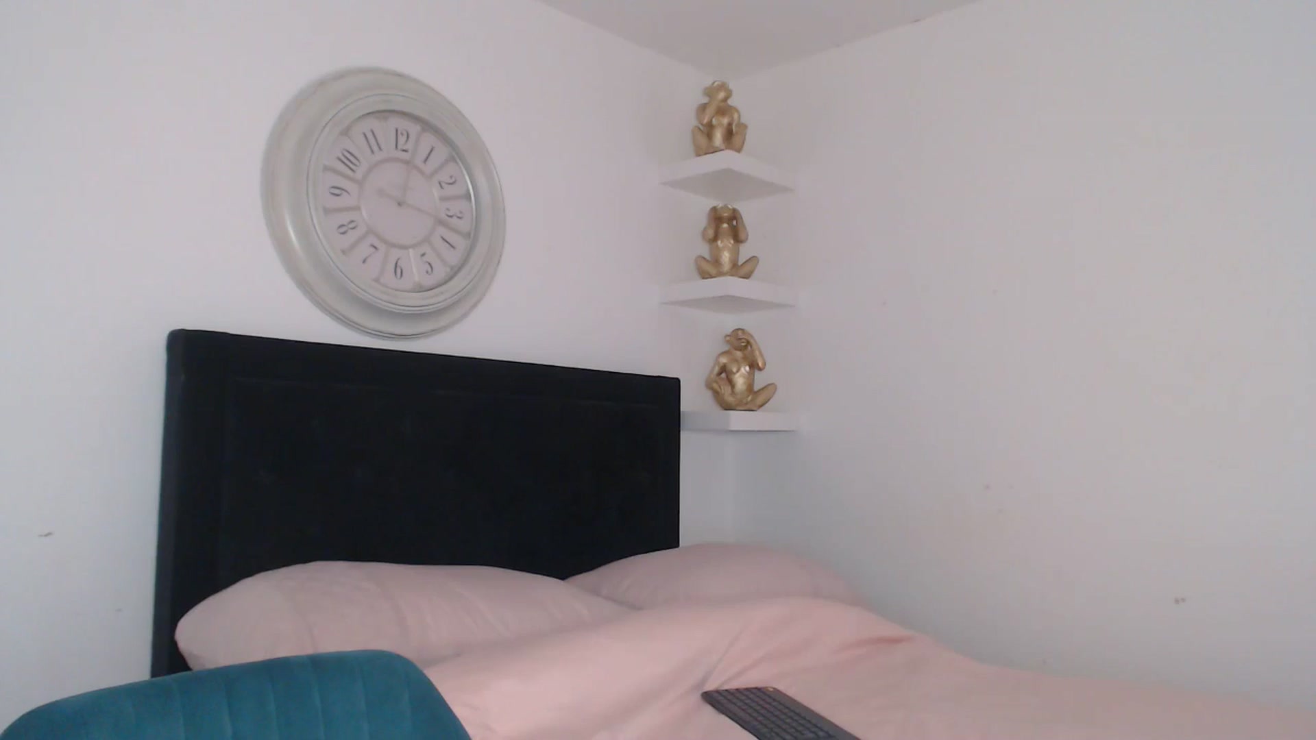 Gallery image thumbnail from innocentSamx's myfreecams stream on, 03/14/2026, 10:32 image 9 of 20