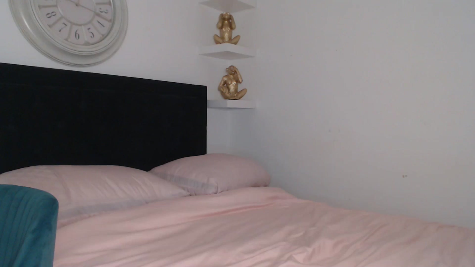 Gallery image thumbnail from innocentSamx's myfreecams stream on, 03/14/2026, 11:17 image 10 of 20