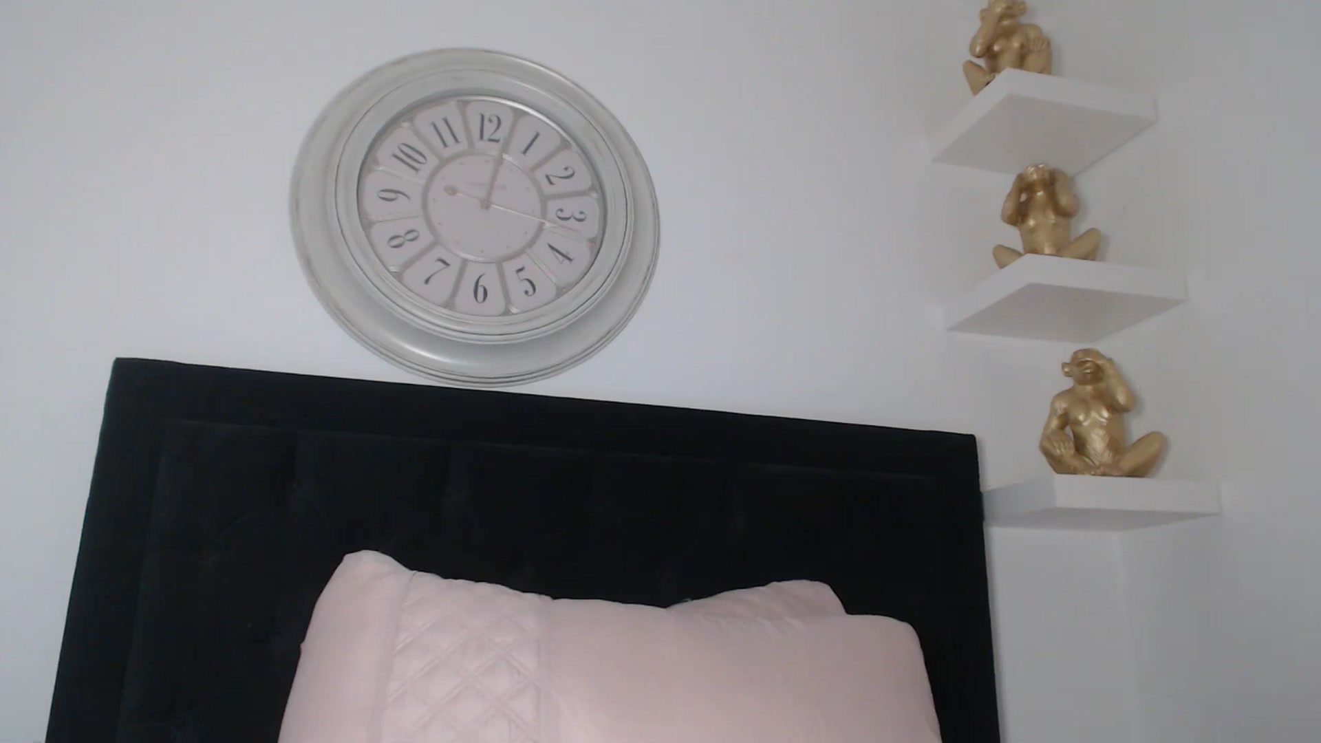Gallery image thumbnail from innocentSamx's myfreecams stream on, 03/14/2026, 12:19 image 7 of 20
