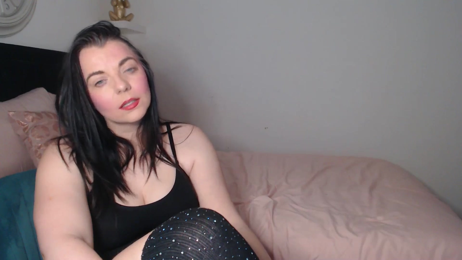 Gallery image thumbnail from innocentSamx's myfreecams stream on, 03/18/2026, 12:17 image 4 of 20