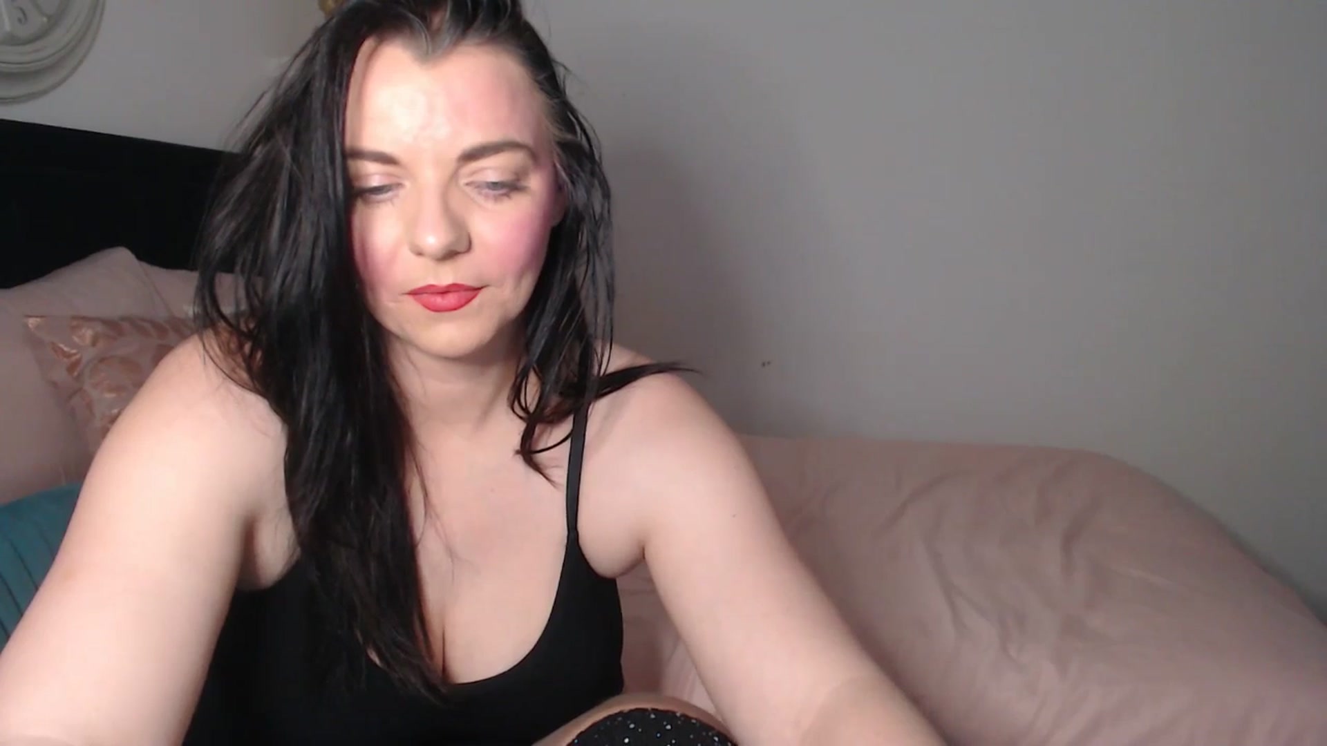 Gallery image thumbnail from innocentSamx's myfreecams stream on, 03/18/2026, 12:17 image 12 of 20