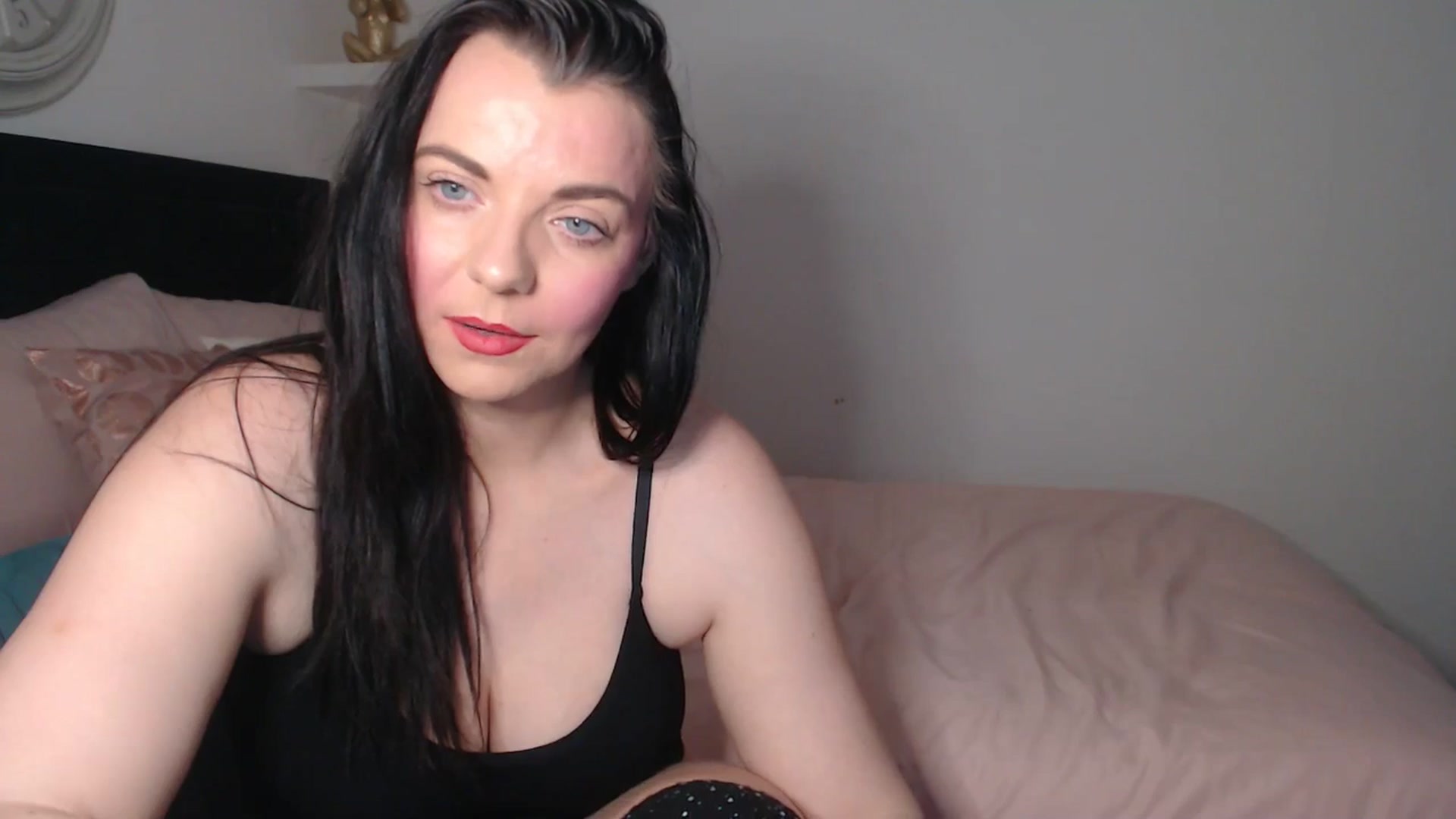 Gallery image thumbnail from innocentSamx's myfreecams stream on, 03/18/2026, 12:17 image 13 of 20