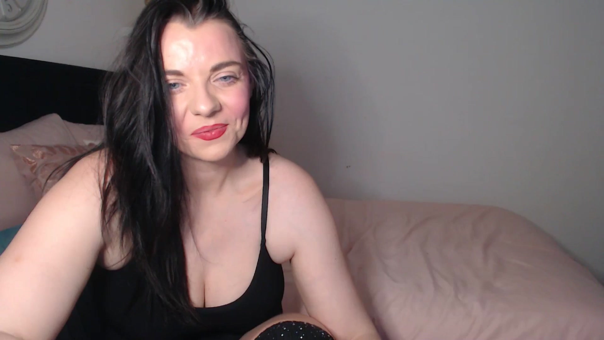 Gallery image thumbnail from innocentSamx's myfreecams stream on, 03/18/2026, 12:17 image 9 of 20