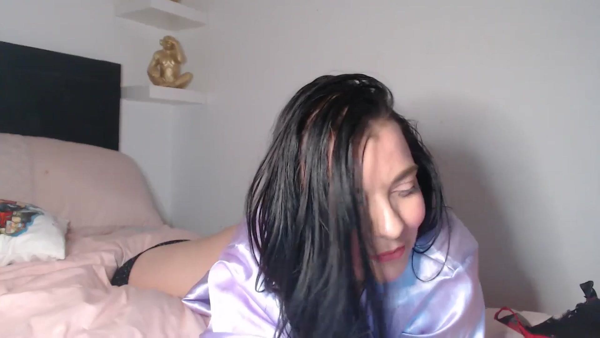 Gallery image thumbnail from innocentSamx's myfreecams stream on, 03/18/2026, 15:25 image 9 of 20