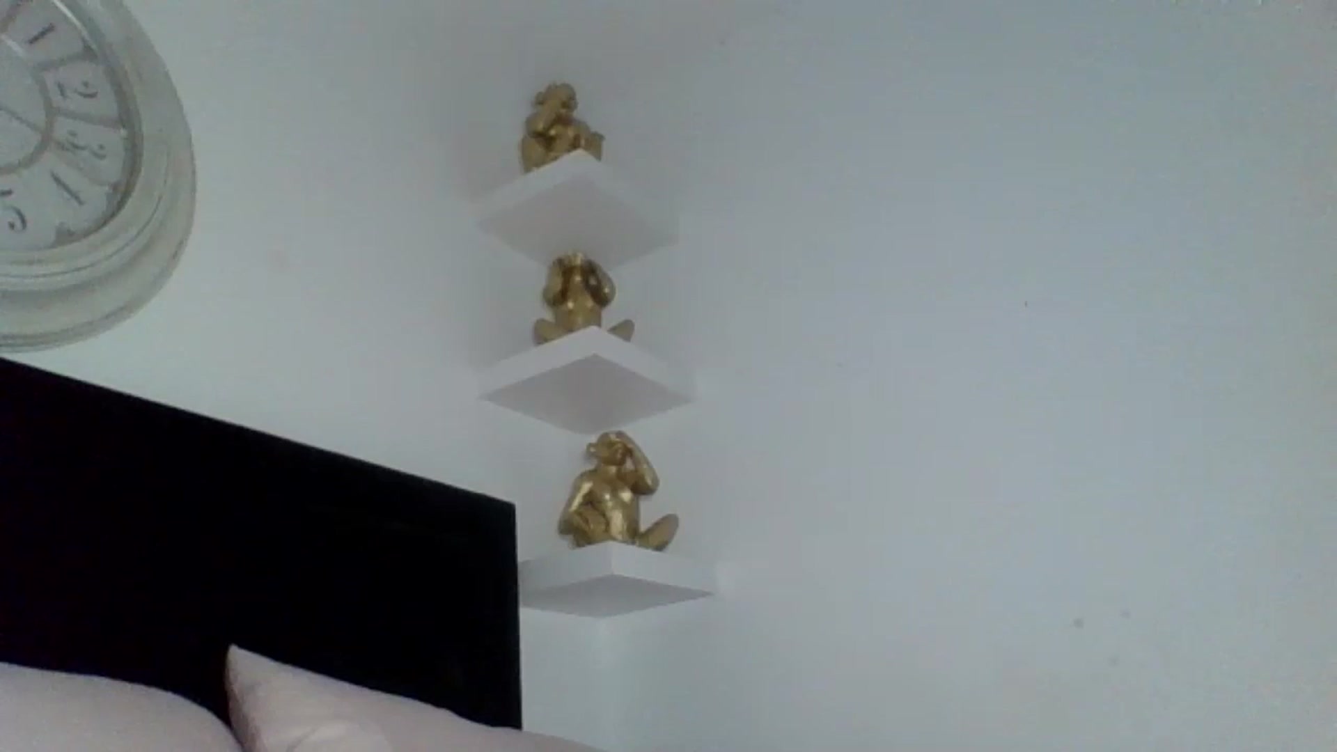 Gallery image thumbnail from innocentSamx's myfreecams stream on, 03/19/2026, 13:35 image 12 of 20