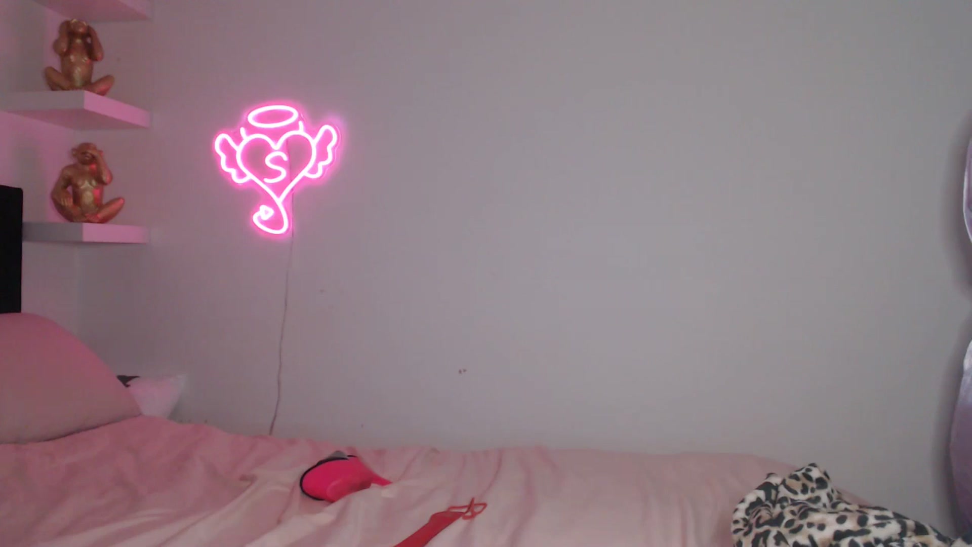 Gallery image thumbnail from innocentSamx's myfreecams stream on, 03/28/2026, 19:23 image 16 of 20