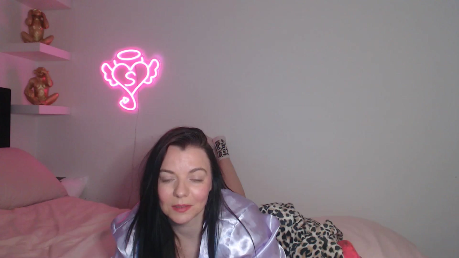 Gallery image thumbnail from innocentSamx's myfreecams stream on, 03/28/2026, 19:23 image 20 of 20