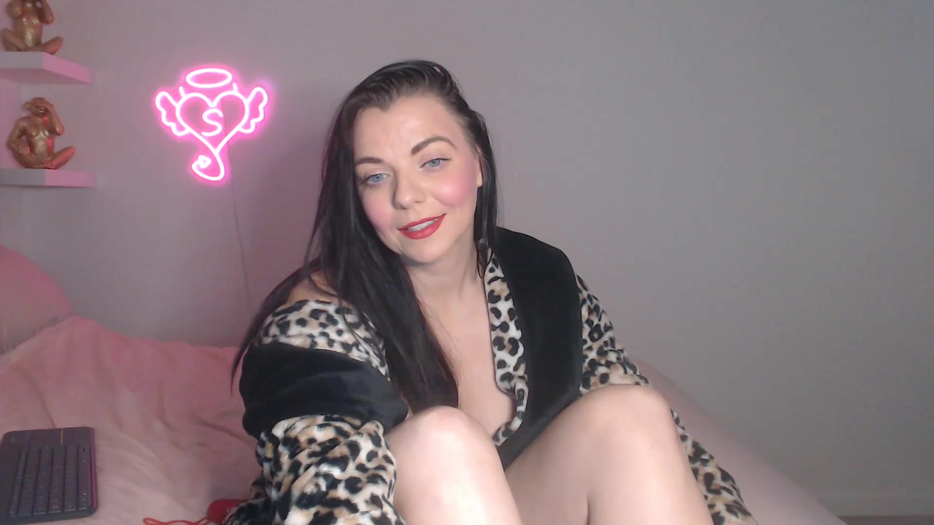 Gallery image thumbnail from innocentSamx's myfreecams stream on, 04/09/2026, 13:27 image 13 of 20