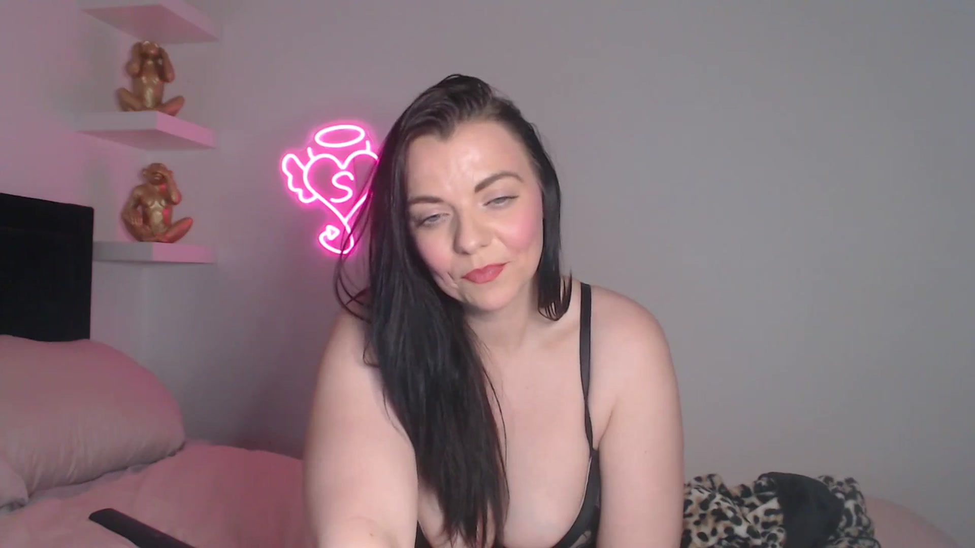 Gallery image thumbnail from innocentSamx's myfreecams stream on, 04/09/2026, 15:59 image 19 of 20