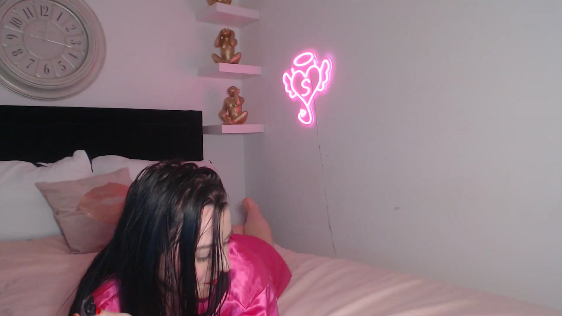 Gallery image thumbnail from innocentSamx's myfreecams stream on, 04/12/2026, 11:54 image 2 of 20