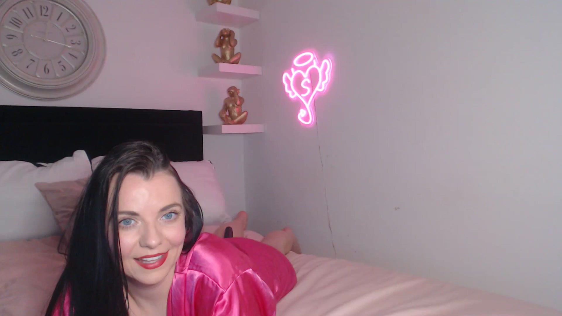 Gallery image thumbnail from innocentSamx's myfreecams stream on, 04/12/2026, 11:54 image 1 of 20
