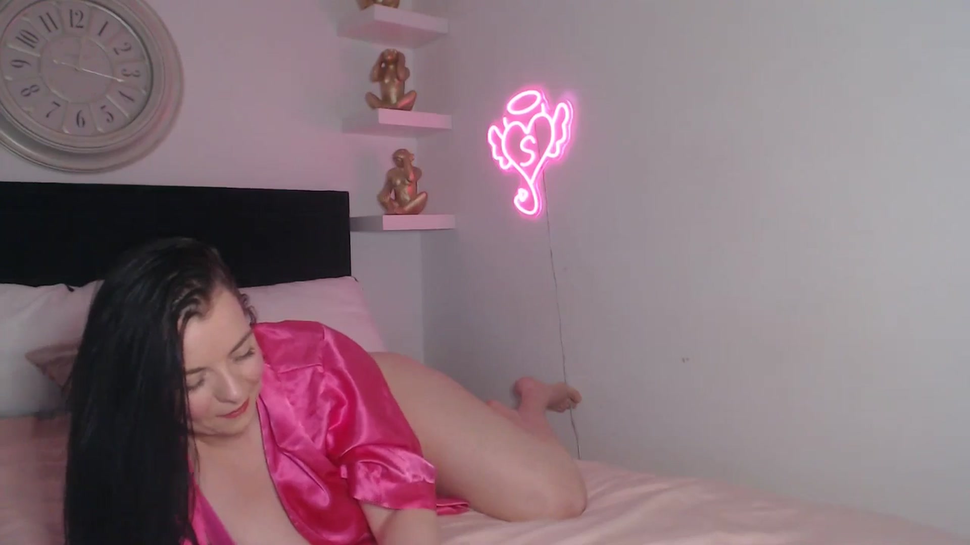 Gallery image thumbnail from innocentSamx's myfreecams stream on, 04/12/2026, 12:48 image 10 of 20
