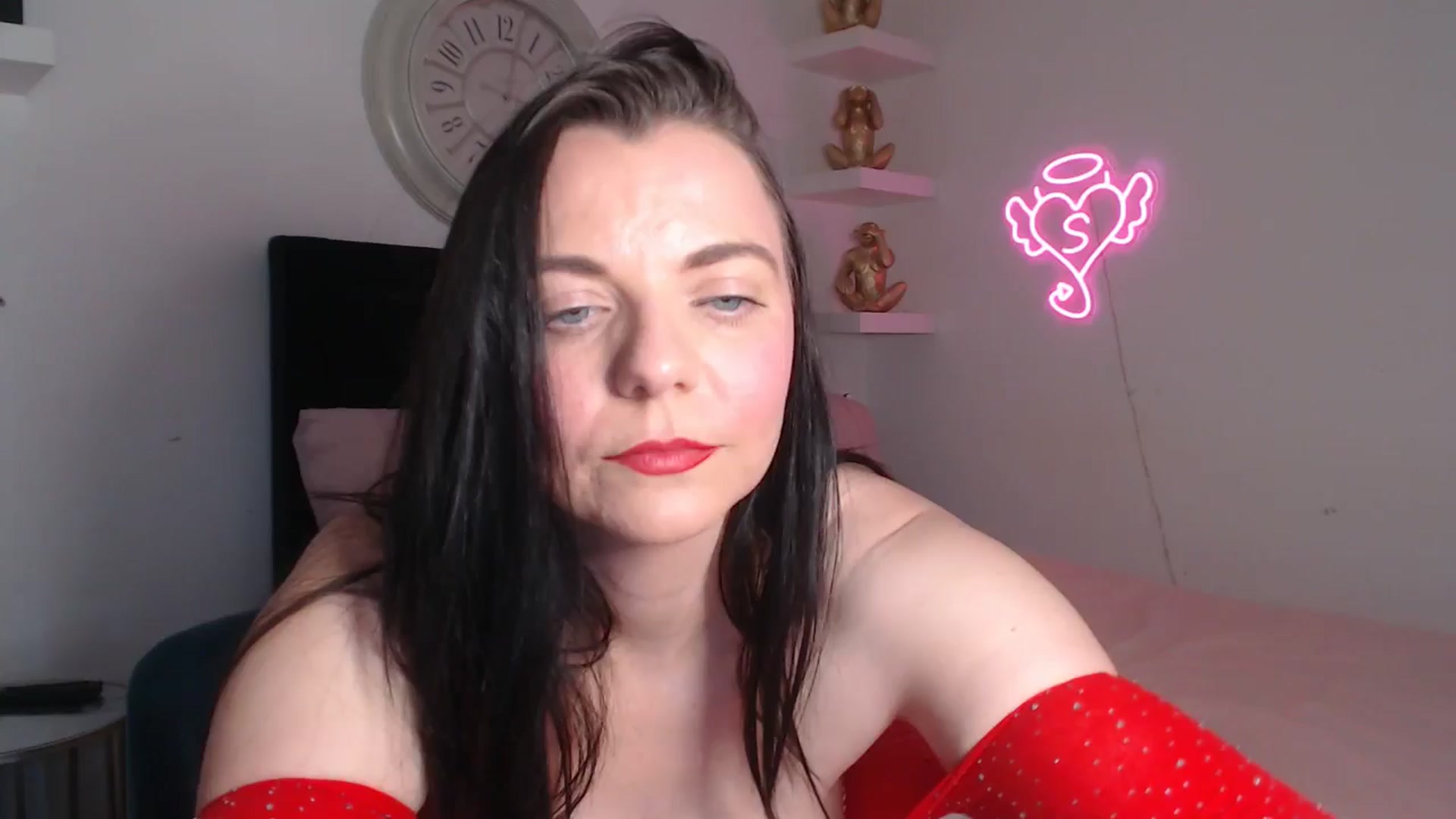Gallery image thumbnail from innocentSamx's myfreecams stream on, 04/15/2026, 13:34 image 13 of 20
