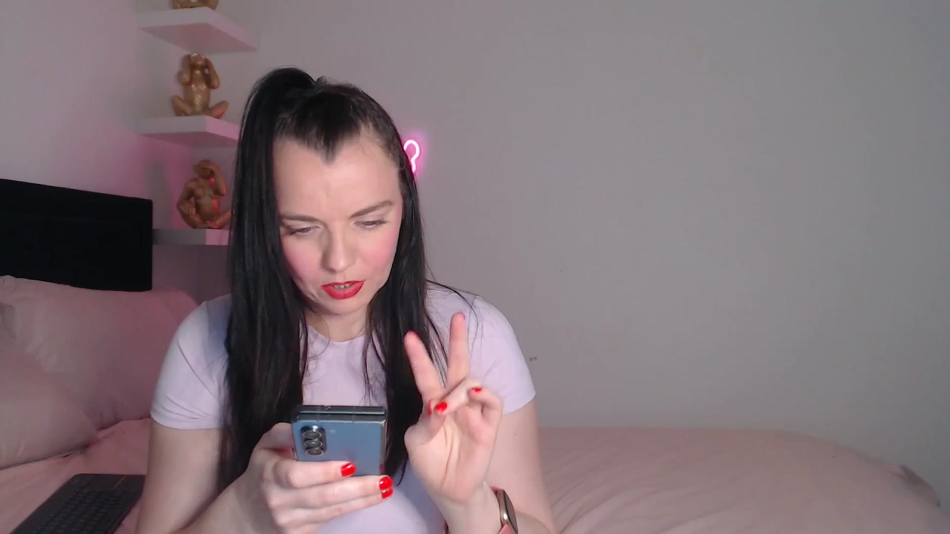 Gallery image thumbnail from innocentSamx's myfreecams stream on, 04/17/2026, 14:05 image 5 of 20