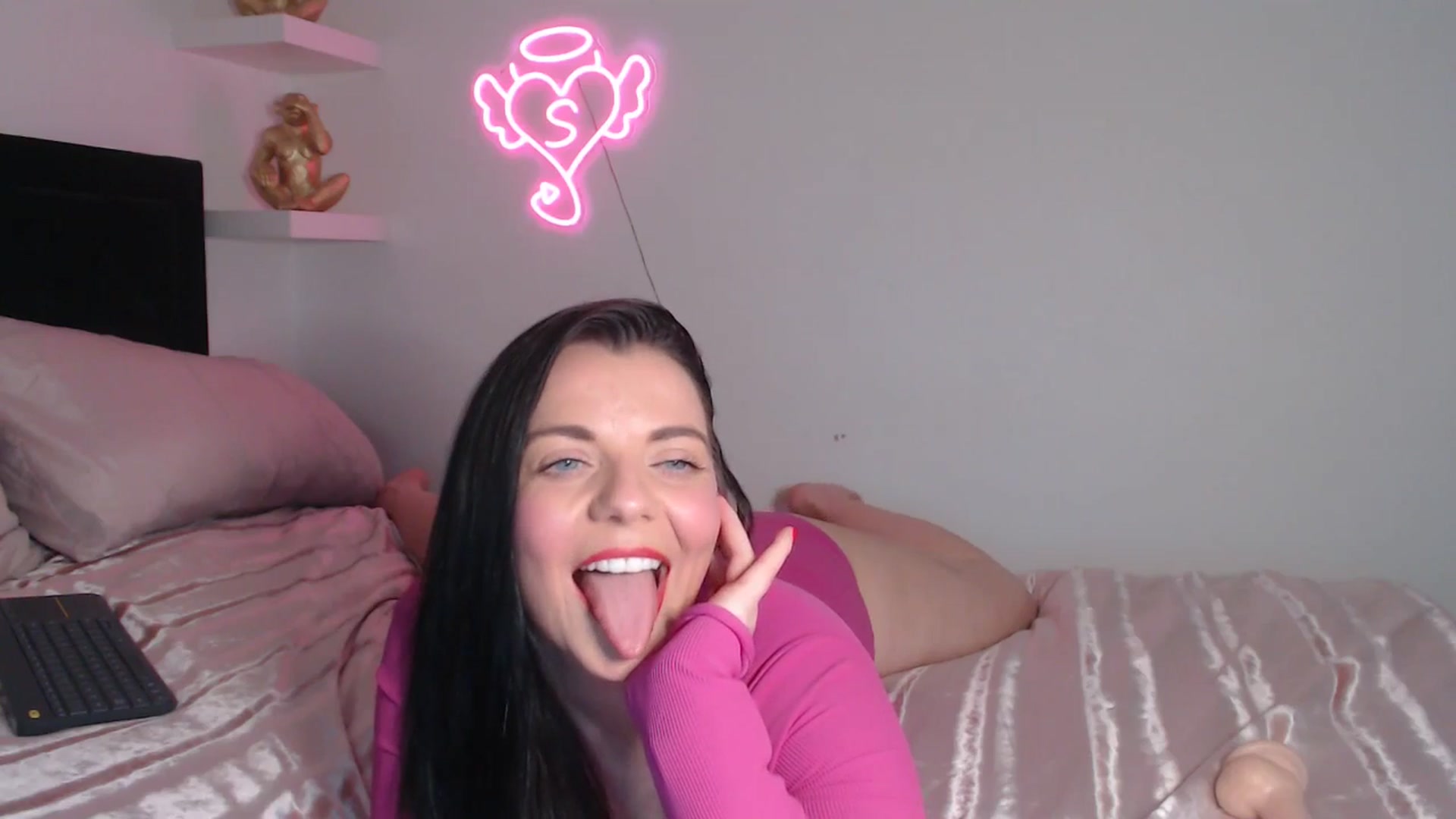 Gallery image thumbnail from innocentSamx's myfreecams stream on, 04/21/2026, 14:31 image 5 of 20
