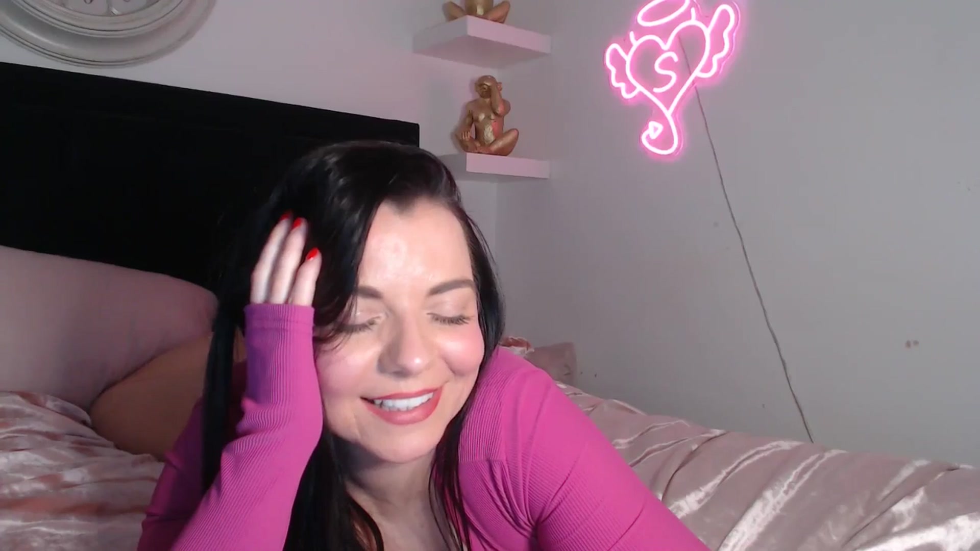 Gallery image thumbnail from innocentSamx's myfreecams stream on, 04/21/2026, 15:38 image 19 of 20
