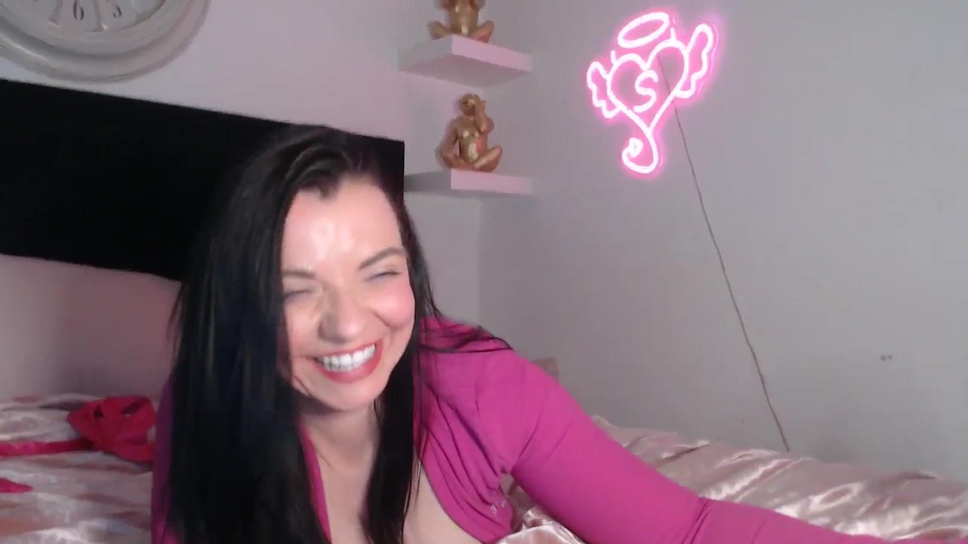 Gallery image thumbnail from innocentSamx's myfreecams stream on, 04/21/2026, 15:38 image 6 of 20